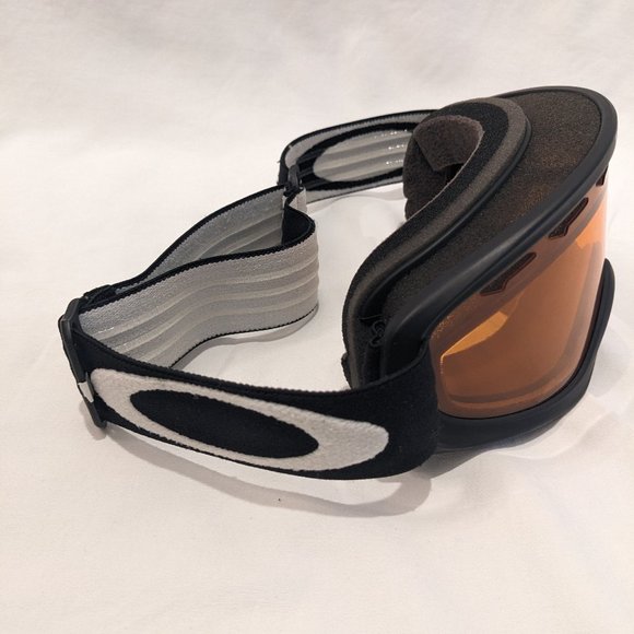 Oakley Ski Goggles for Kids - Picture 4 of 4